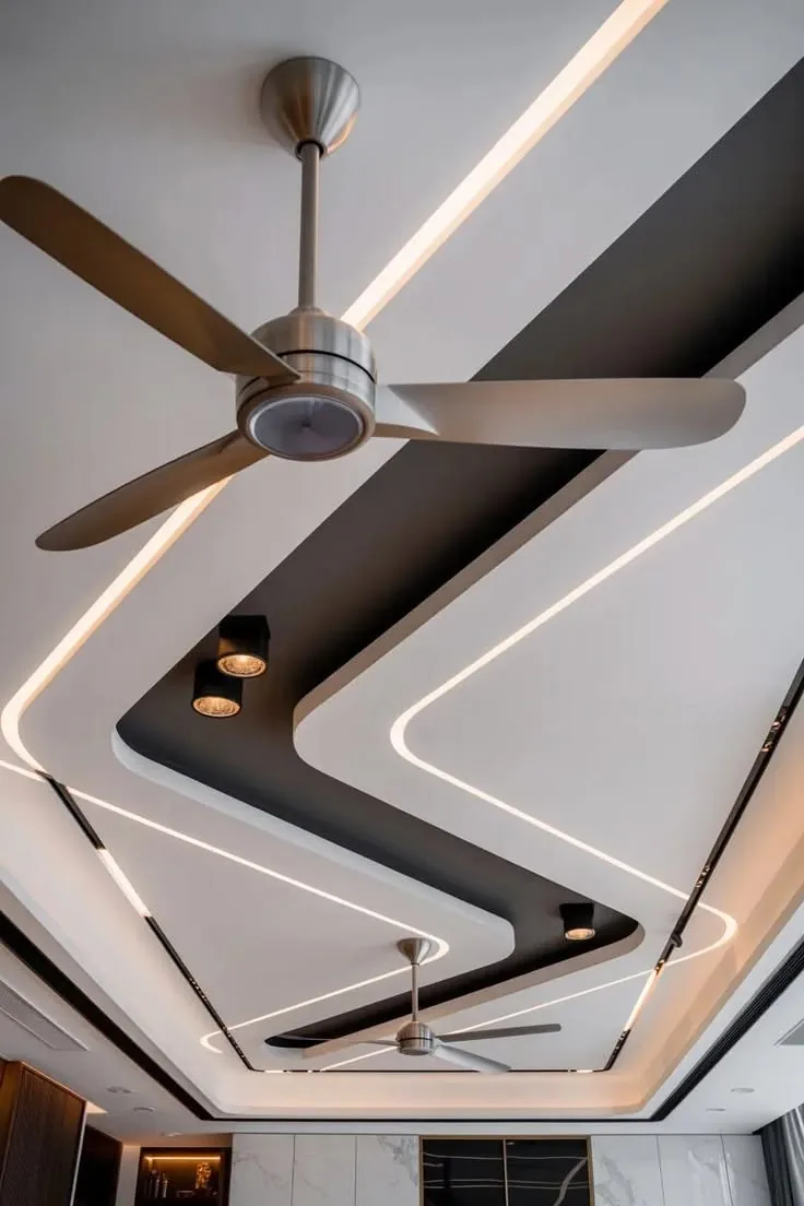 Plafon desain geometris dengan LED di Jakarta oleh ASATURA