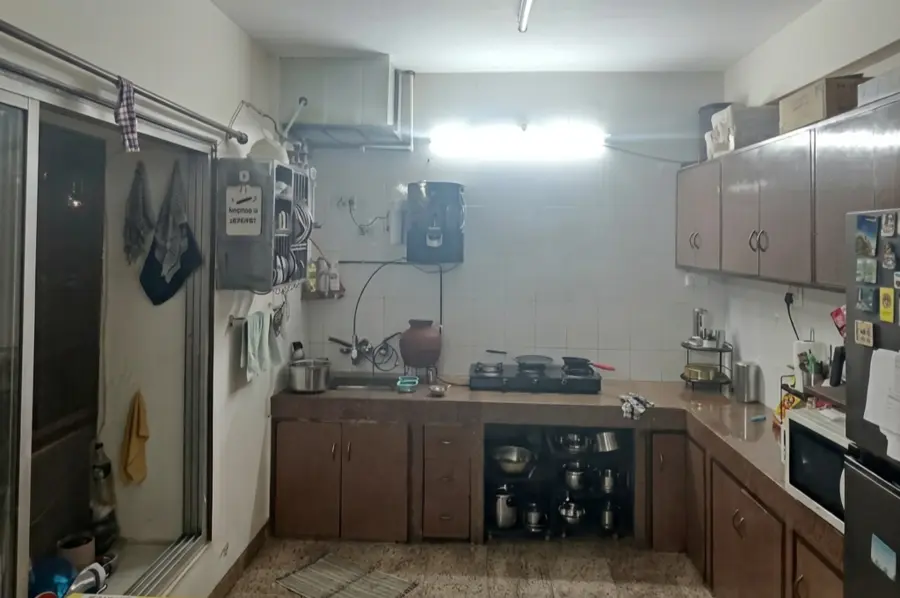 Kondisi dapur sempit sebelum direnovasi